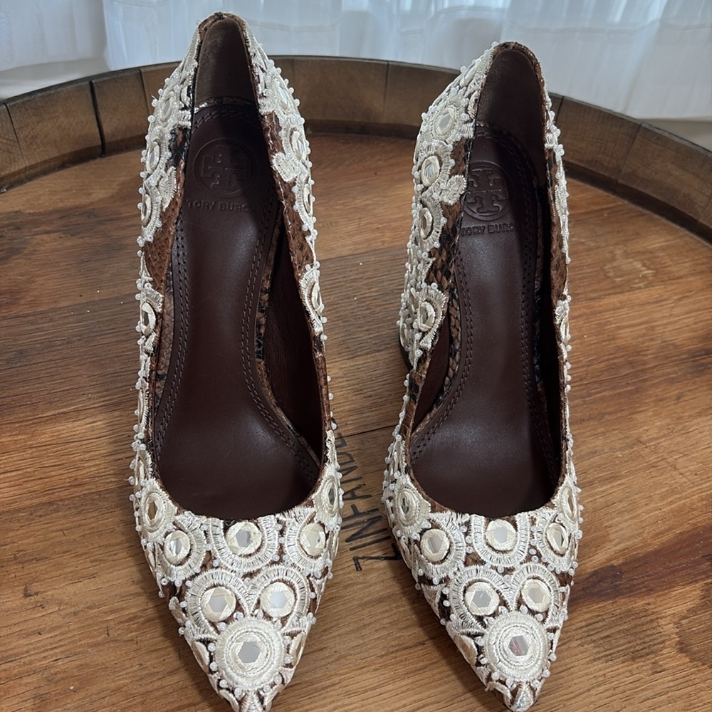 Tory Burch | *2 DIFFERENT SIZED SHOES* Francesca Roccia Rhinestone Heels 6.5 & 7 - Picture 15 of 17